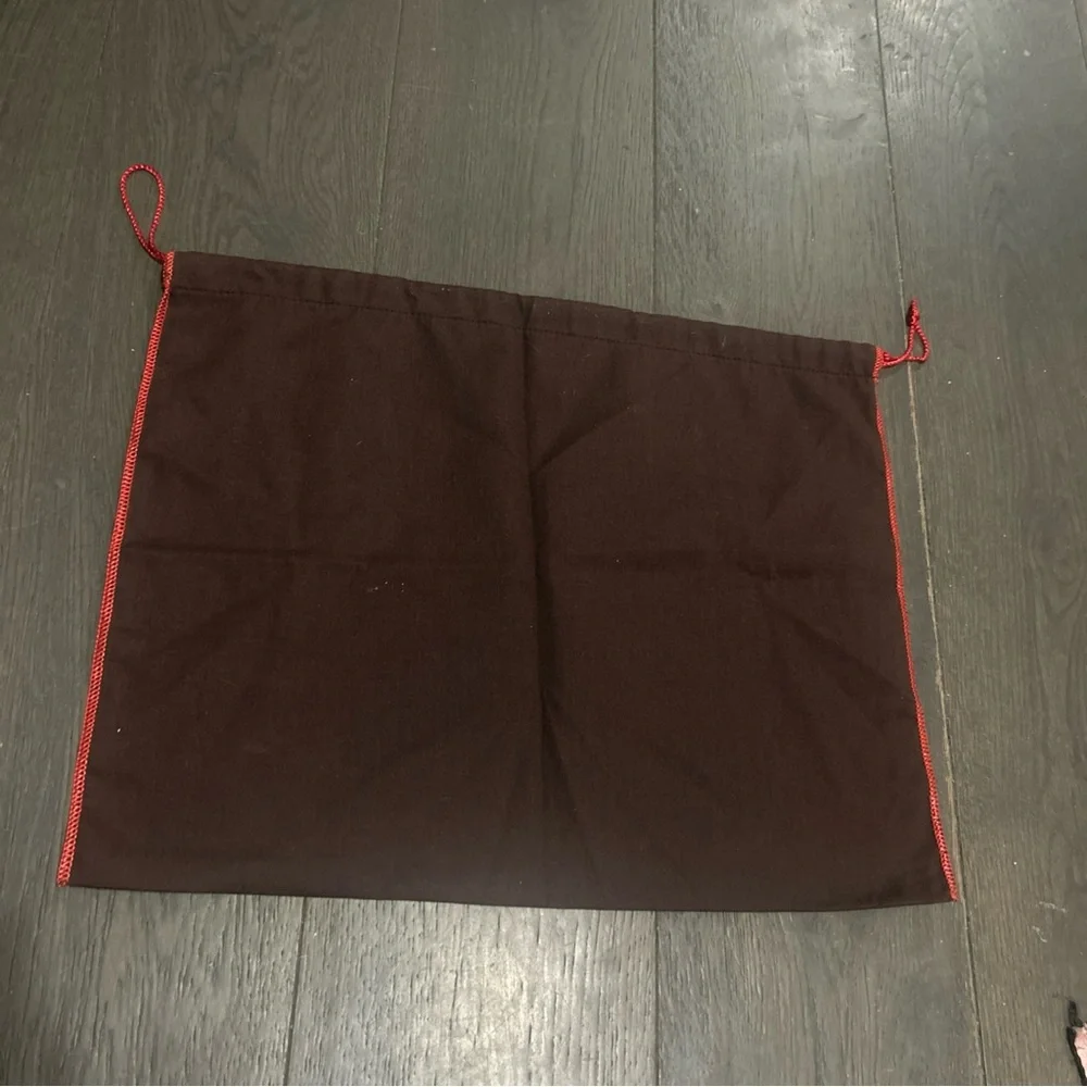 Bath & Body Works Iridescent White Puffer Tote - Picture 6 of 6